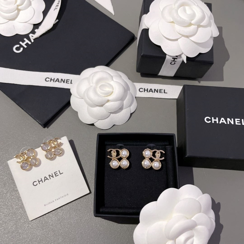 Ch*el necklaces